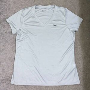 NWT! Sports shirt from Under Armour.